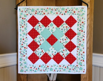 Great Granny Square quilted table mat/table runner