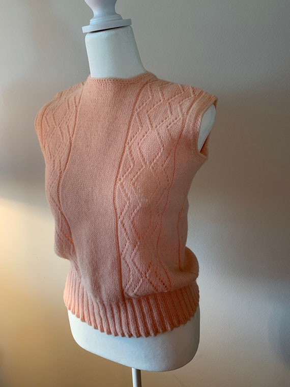 Vintage 60s Hand Knit Pastel Peach Sleeveless She… - image 1