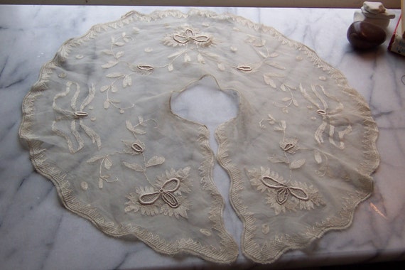 Bridal Antique Brussels Bobbin Lace Collar aka Ga… - image 2