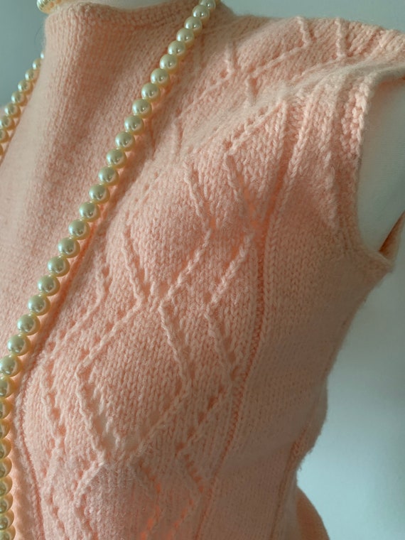 Vintage 60s Hand Knit Pastel Peach Sleeveless She… - image 7