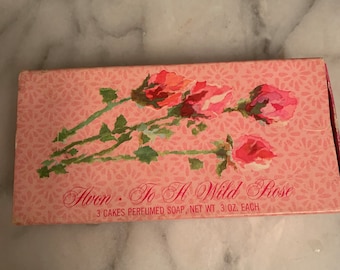 Vintage 70s Avon Rose Scented Molded Soaps Never Used in Original 70s Art Packaging Box