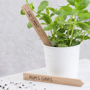 Marqueur de plante en bois personnalisé - Cadeau pour les amateurs de jardin - Petit