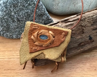 Leather Wisdom Pouch - Blue Kyanite/Vision Hawk features Elk suede with an accent of Deerskin on the flap along with Blue Kyanite.