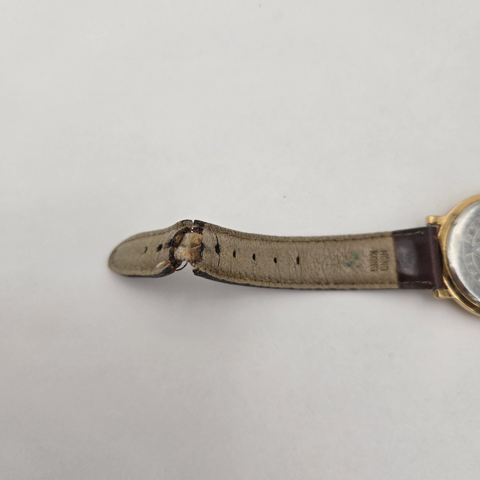 Vintage 1995 Guess Original Watch Gold Dial Logo Japan Quartz Brown Band WORKING Vintage 1995 Guess Original Watch Gold Dial Logo Japan  main image 3
