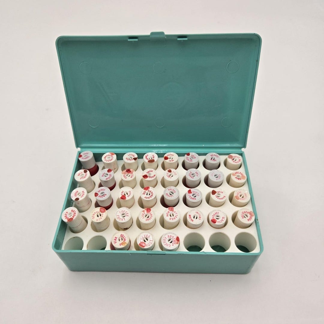 Vintage Avon Lipstick Display Case 35 Sample Lipsticks Set Blue VTG ...
