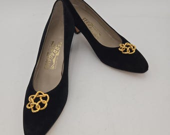 Vintage Salvatore Ferragamo Women Shoes Black Suede Heel Gold Flower 6.5 AA Edie