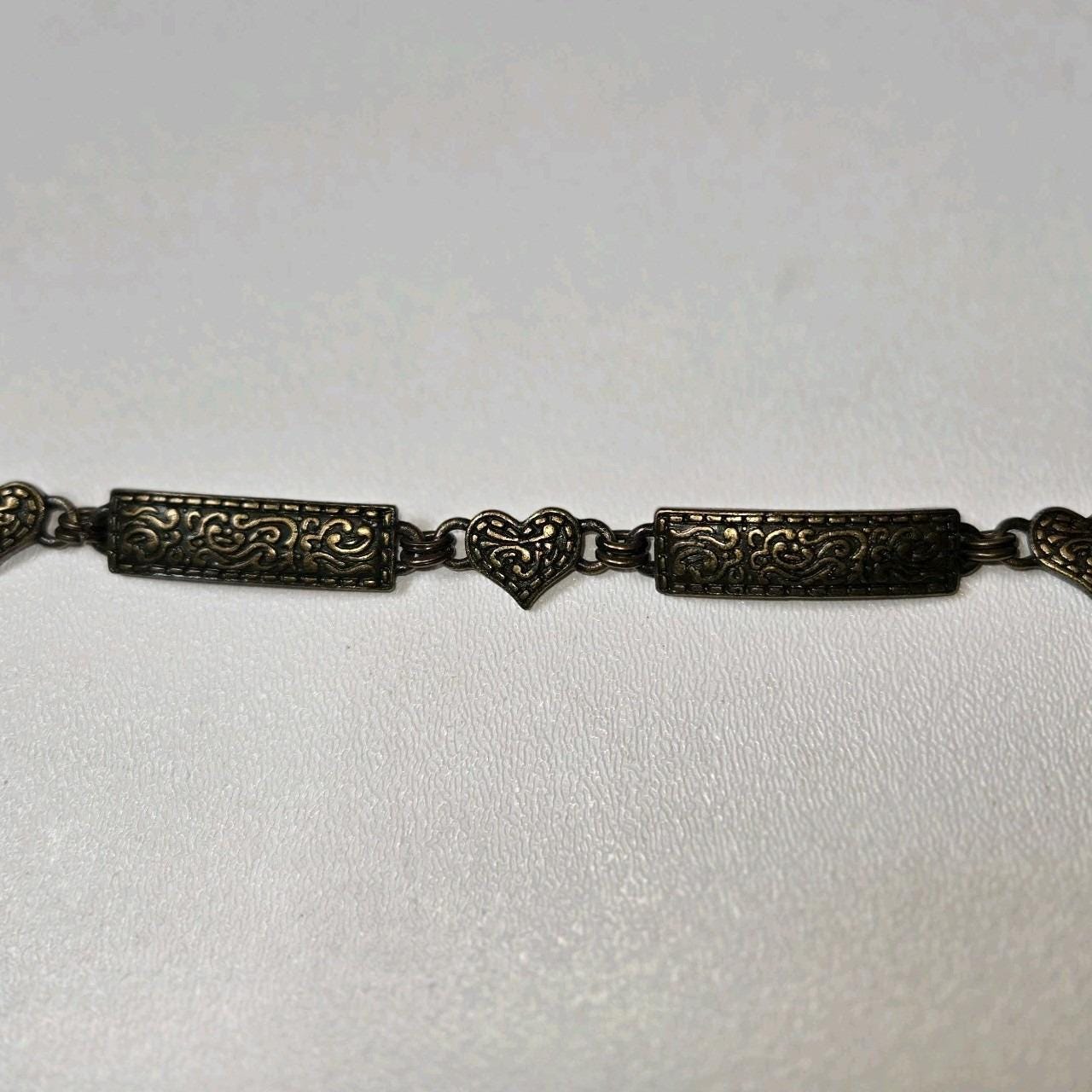 Nine West Vintage Heart Charm Chain Belt, Brass Tone Y2K  display picture 3