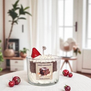 Gourmet dessert candle | ice cream dessert candle | food-themed candle | creamy candle | dessert candle | realistic dessert candle