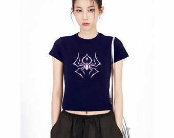 Camiseta de bebé con estampado de araña pastel, top corto Y2K para mujer, camiseta ajustada y bonita, camiseta estética de moda, top suave y moderno, ropa retro bonita