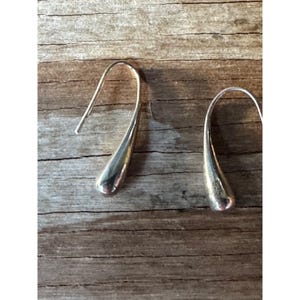 Sterling Silver Drop-Shaped Earrings With Hook Closure 5.32g