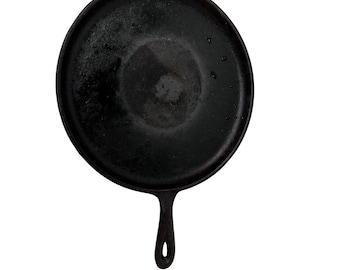 Lodge #9 OG  10-1/4" Cast Iron Round Handled Skillet Griddle