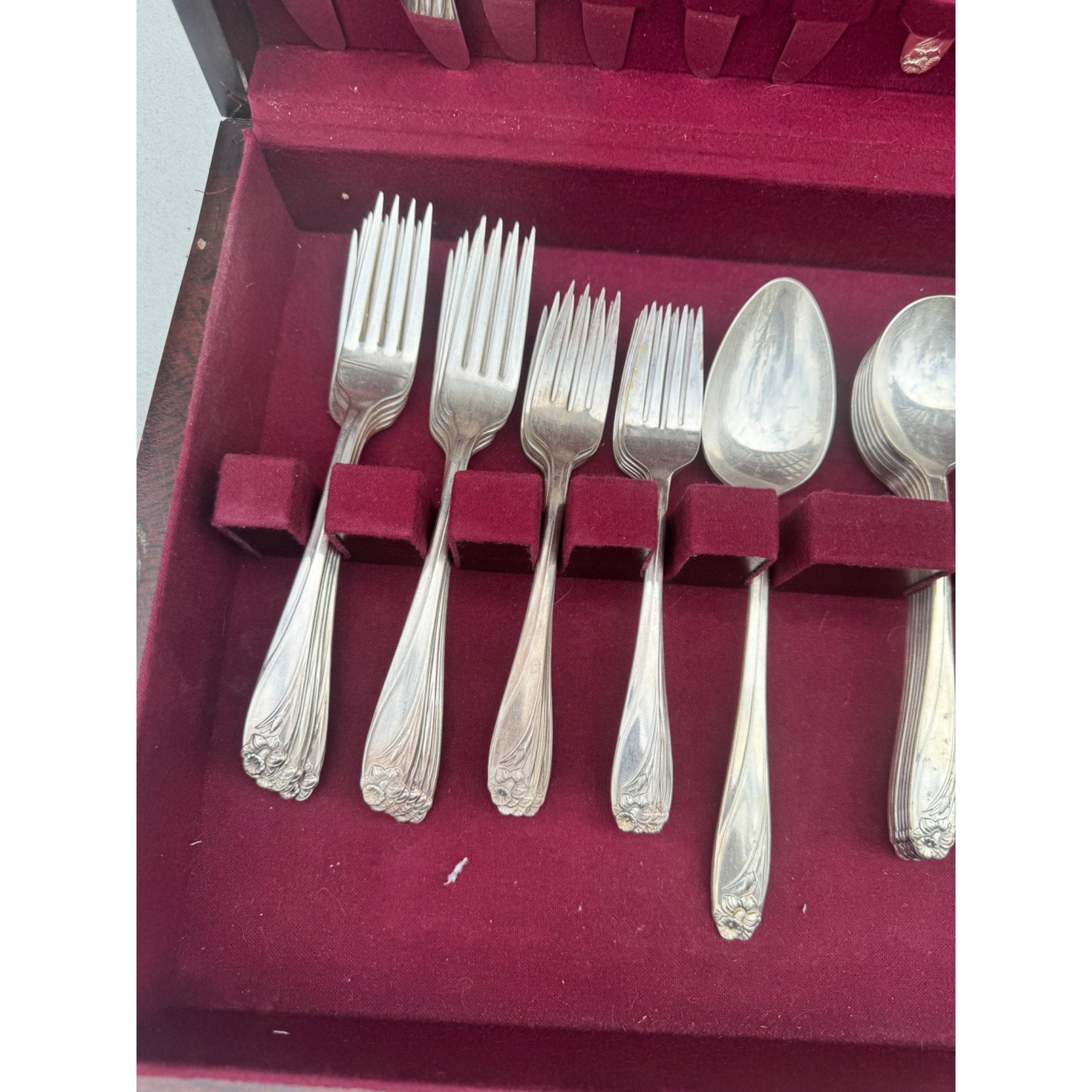 Vintage 1847 Rogers Bros Daffodil Silverware Flatware 72 Pieces - Etsy