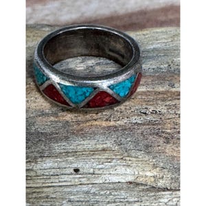 Vintage Sterling Silver Ring inlaid Red & Turquoise Stone 5.01g