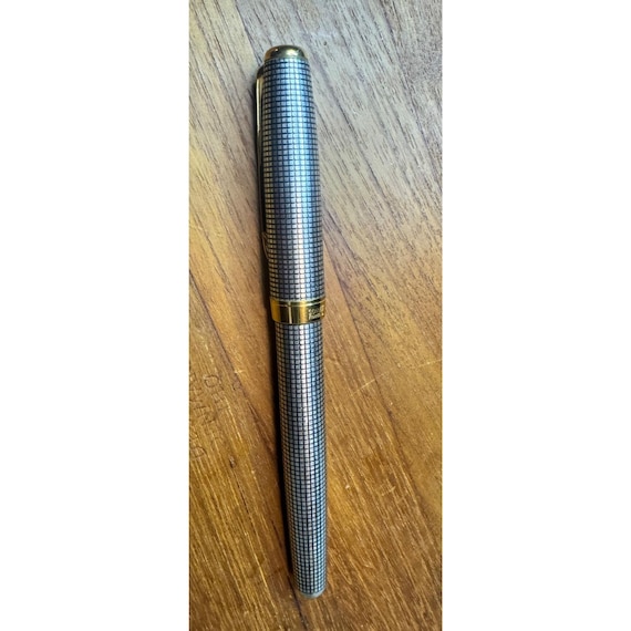 Parker Sonnet Cisele Fountain Pen Sterling Silver 18K 750 Nib