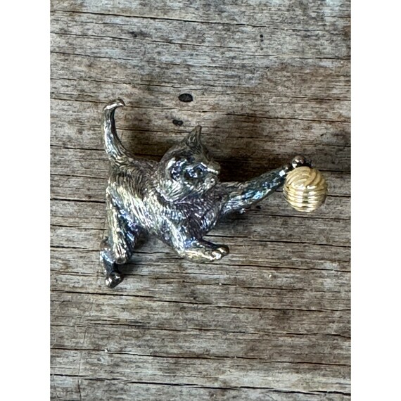 Heavy 3D Sterling Silver Cat With 14KT Gold Ball … - image 3