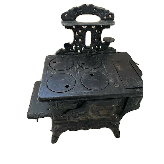 Vintage Black Cast Iron Crescent Stove Salesman Sample Children's