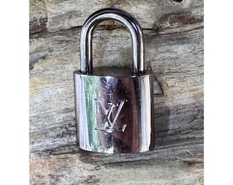 Louis Vuitton Silver Padlock 322 - 2 Keys - Etsy