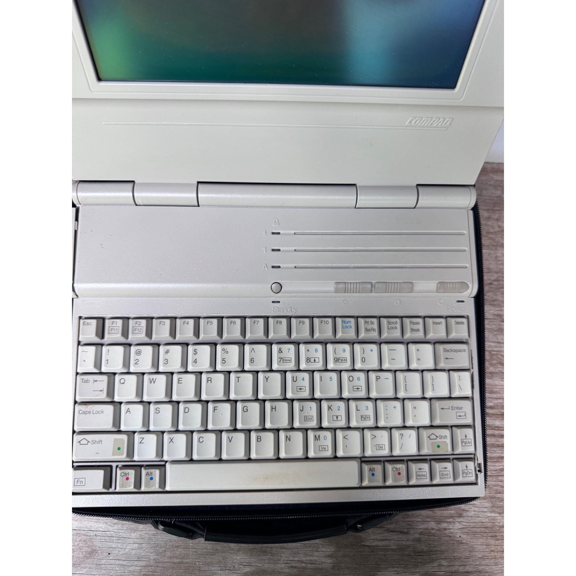 Compaq LTE/286 Vintage Laptop Computer DOS Portable PC W/ Case Untested ...