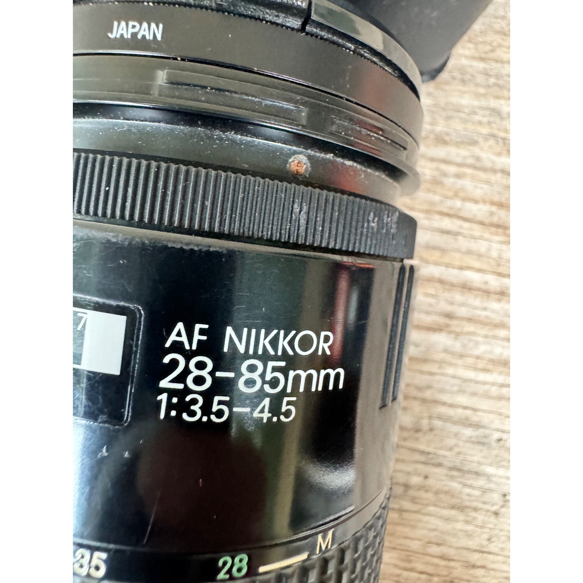 Objectif Nikon Nikkor 28-85 Mm F/3.5-4.5 AF - Zoom Avec Pare-Soleil HB-1 - Très Bon État
