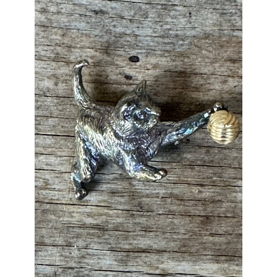 Heavy 3D Sterling Silver Cat With 14KT Gold Ball … - image 1