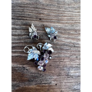 Vintage Grape Brooch Earring Set