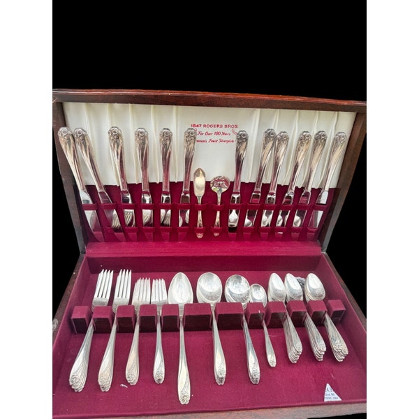 Vintage 1847 Rogers Bros Daffodil Silverware Flatware 72 Pieces