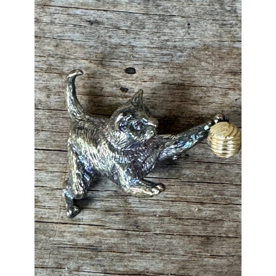 Heavy 3D Sterling Silver Cat With 14KT Gold Ball … - image 4