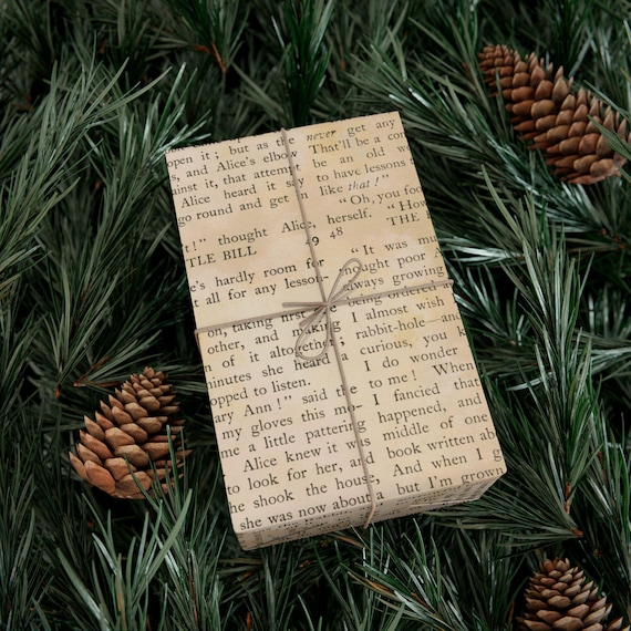 Book Pages Wrapping Paper Bookish Gift Wrap Vintage Book Sheets Pattern for Readers Fantasy Romance and Aesthetic Gifts