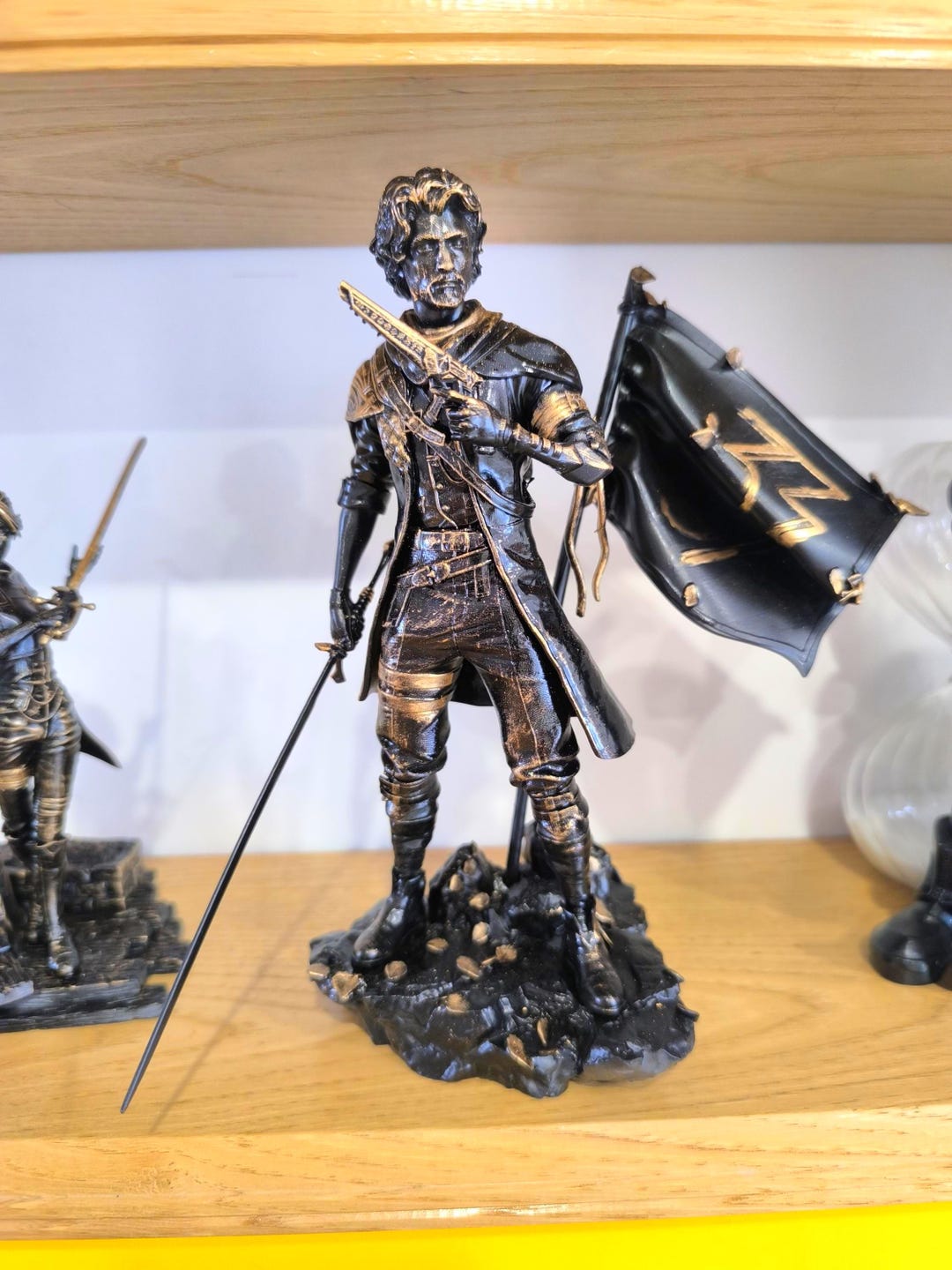その他 gustave Figurine Gustave – Collection Clair Obscure – Expédition 33