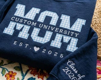 Sudadera personalizada estilo universitario para mamá, letras de cuadros estilo universitario con apliques, suéter personalizable para mamá, jersey universitario personalizado estilo preppy.