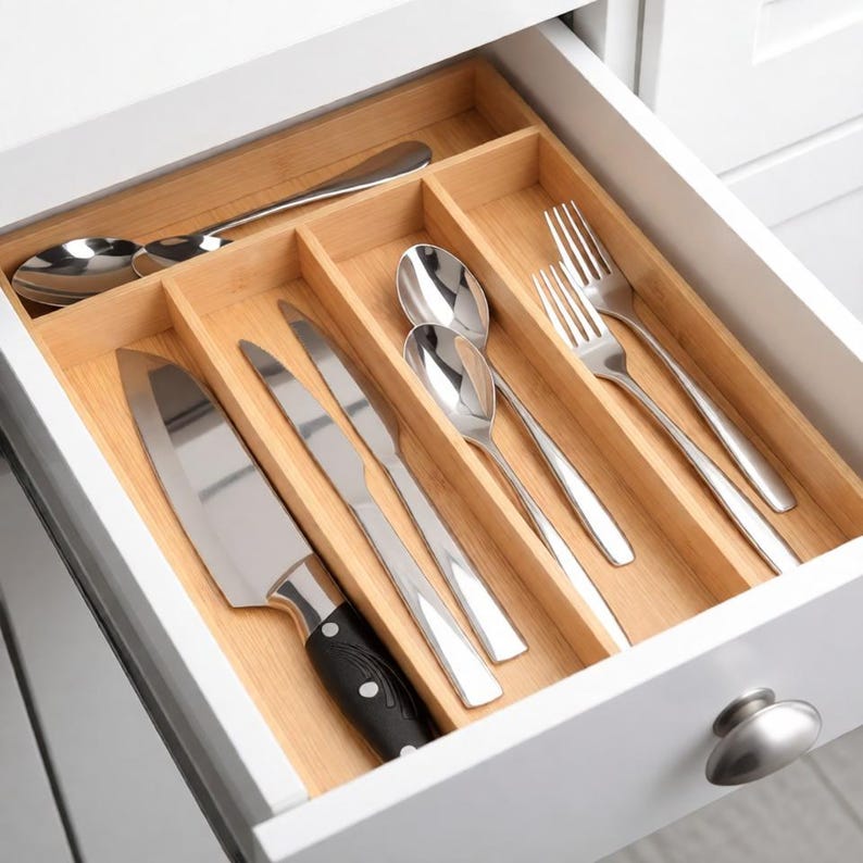 Handmade Bamboo Silverware Organizer | 5-Slot Kitchen Drawer Utensil Tray | Eco-Friendly Natural Wood Storage zdjęcie 5