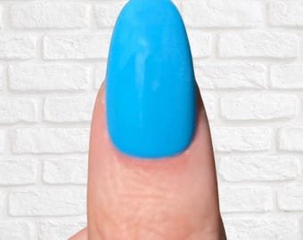 Round Press On Nails Starter Kit | 28 Painted Nail Tips, Sizing Set