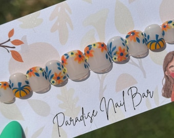 Jolie Citrouille | Custom Press On Nail Set | Fall Autumn Floral Pumpkin Whimsical