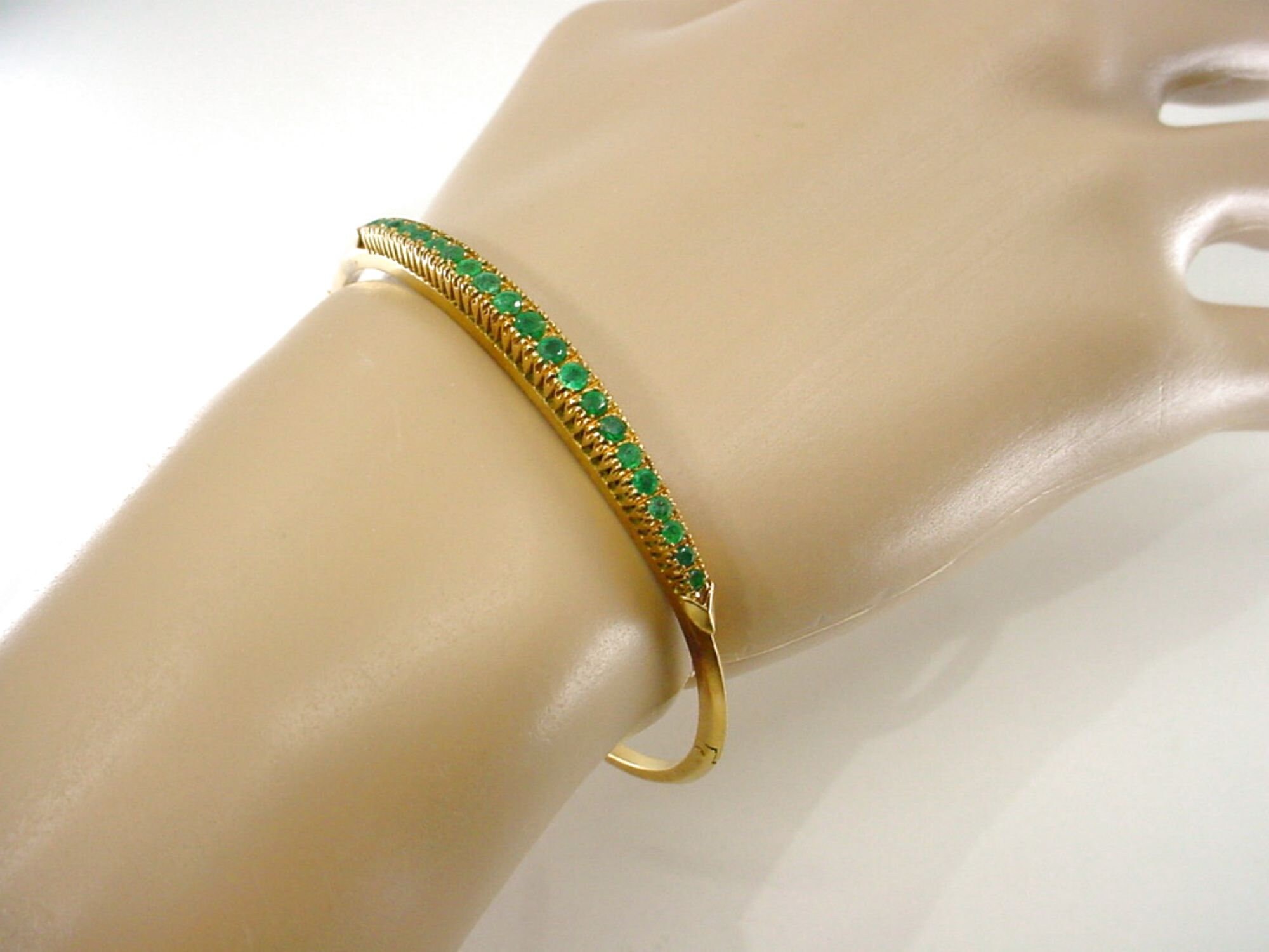 Pulsera de oro esmeralda clásica de 18k Etsy Pulsera de oro esmeralda clásica de 18k Etsy