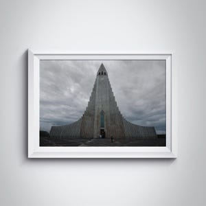 Chiesa di Reikiavik, Islanda, stampa artistica originale, foto urbana islandese, arredamento scandinavo, Hallgrímskirkja, foto originale di Loui