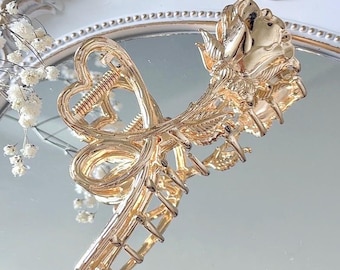 Pinza para el cabello de oro rosa hecha a mano: elegante accesorio floral para el cabello