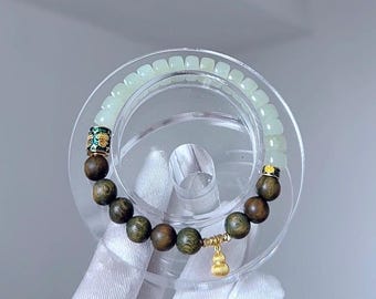 Pulsera de cuentas de jade blanco con diseño de cuentas de madera - Sándalo verde