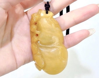 Colgante o pieza de palma de jade nefrita amarilla tallada a mano – Jade natural coleccionable