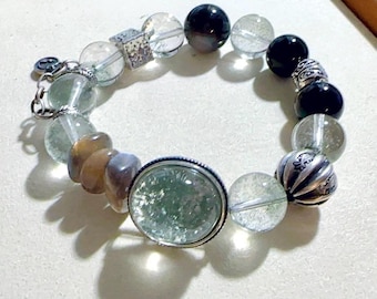 Pulsera de cuarzo fantasma verde y obsidiana con rutilo negro y dorado