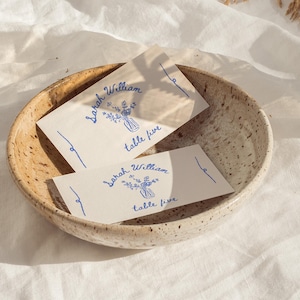 Plantilla de tarjetas de lugar para boda vintage, nombres dibujados a mano, tarjetas de lugar retro, tarjetas de nombre para boda, tarjeta de lugar editable, Canva