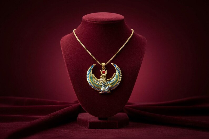 Collar grande con la imagen de Isis alada, colgante de oro con turquesa y ágata roja de la diosa egipcia, amuleto de protección sagrada. imagen 10