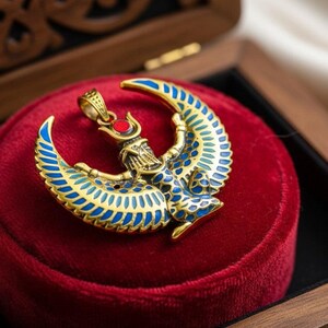 Collar grande con la imagen de Isis alada, colgante de oro con turquesa y ágata roja de la diosa egipcia, amuleto de protección sagrada. imagen 3