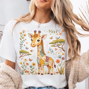 Patchwork Giraffe Shirt, Floral Giraffe Tee, Cute Safari Animal Shirt, Cottagecore Giraffe Graphic Tee, Whimsical Zoo Gift