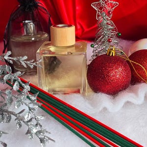 Luxury 200ml Reed Diffuser | Long Lasting Home Fragrance | Refillable Glass Diffuser | Handmade Home Scents & Gift Idea | Christmas scents