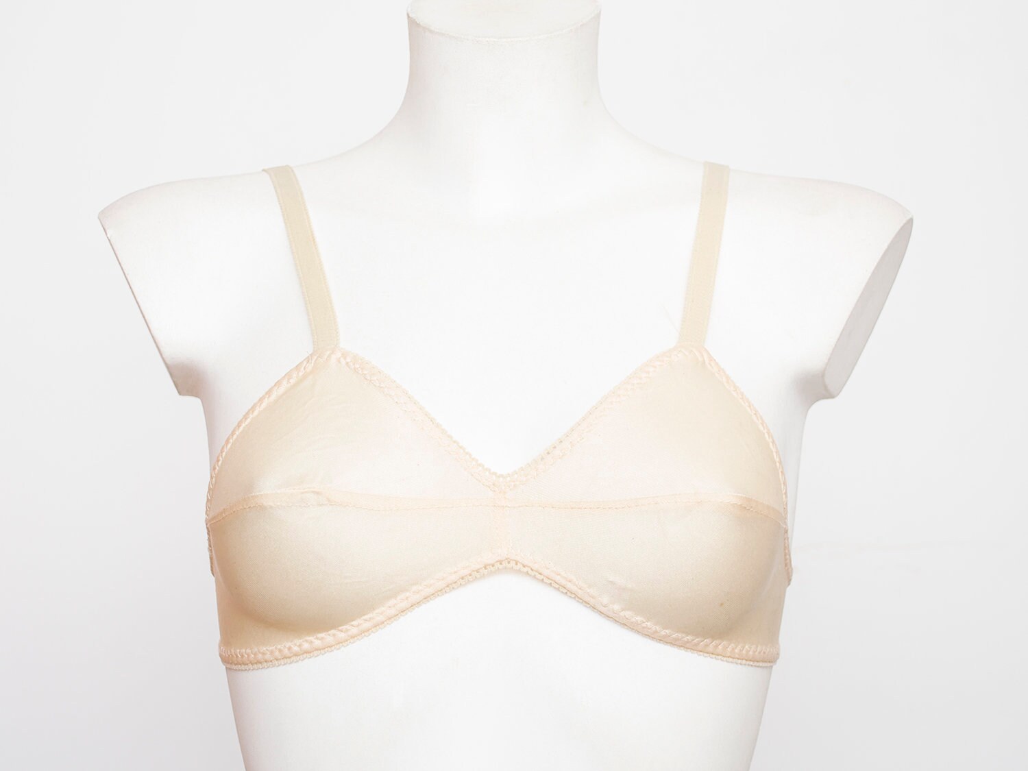 Vintage House of Satin Nude Lace Longline Bra 32B.