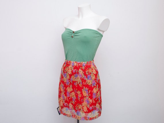 mini falda vintage plisada floral años 90 roja - image 2