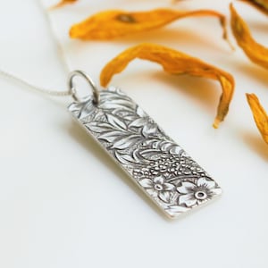 Sterling Silver Necklace, Dainty Floral Pendant in Sterling Silver, Simple Leaf Necklace, Botanical Necklace