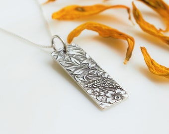 Sterling Silver Necklace, Dainty Floral Pendant in Sterling Silver, Simple Leaf Necklace, Botanical Necklace