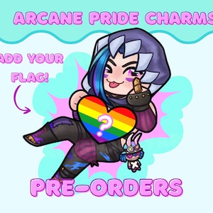 Op de afbeelding: Cartoon illustratie van een personage met blauw en paars haar, met een regenboog hart met een vraagteken. Tekst luidt "Arcane Pride Charms", "Add Your Flag!" en "Pre-Orders" op een lichtblauwe achtergrond.