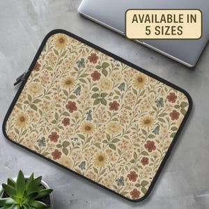 Floral Vintage Laptop Sleeve: Cottagecore Tech Accessory